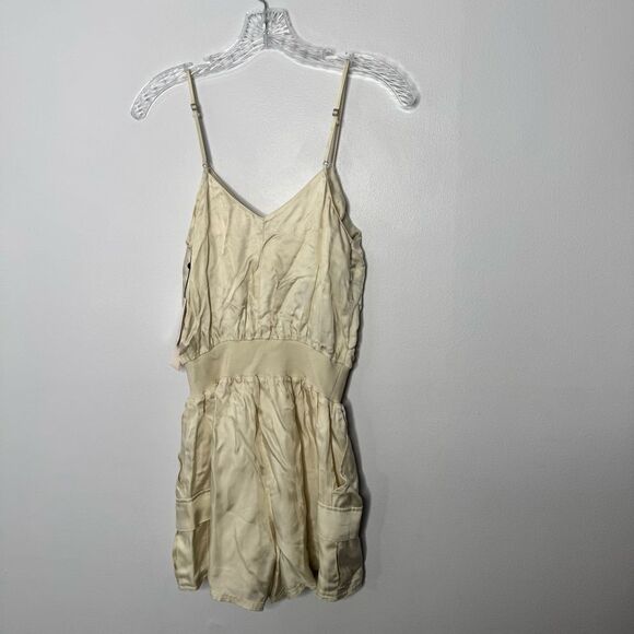 Cinq a sept cream romper size XXS - Picture 5 of 6